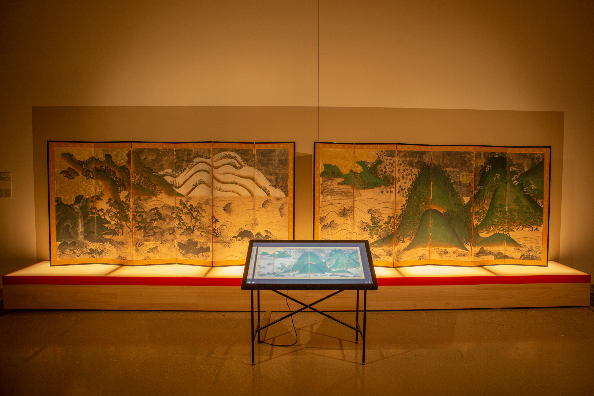 Zooming the Cosmic Landscape